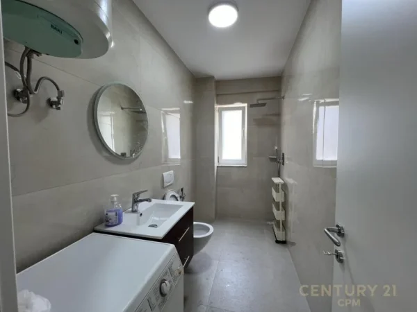 Tirane, jepet me qera apartament 1+1 Kati 3, 80 m² 750 € 