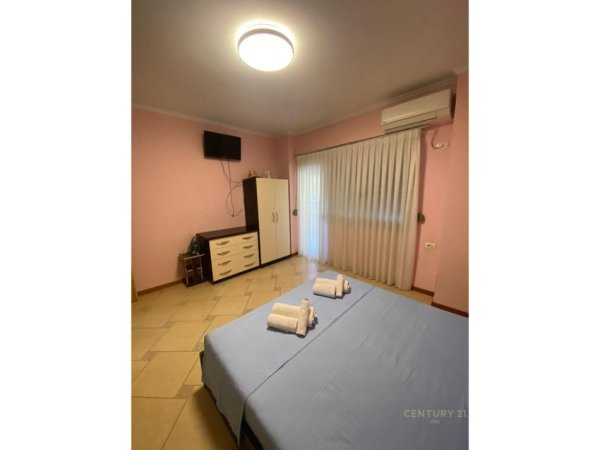 Tirane, jepet me qera apartament 1+1 Kati 2, 102 m² 750 € (TEK K. HALILI)