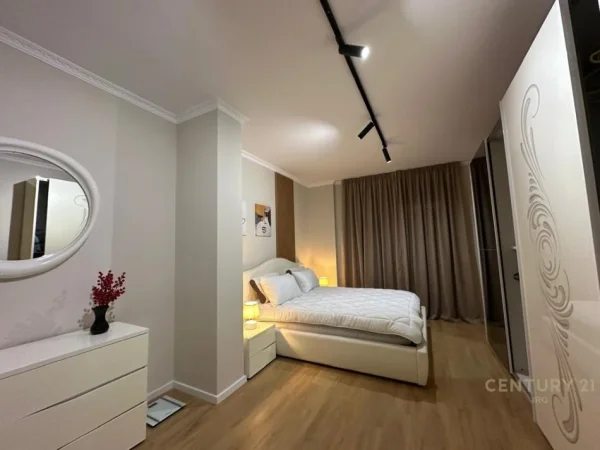 Tirane, jepet me qera apartament 1+1 Kati 4, 108 m² 1.500 € 