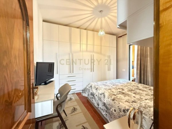 Tirane, jepet me qera apartament 1+1 Kati 3, 50 m² 500 € (21)