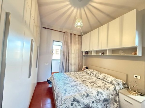 Tirane, jepet me qera apartament 1+1 Kati 3, 50 m² 500 € (21)