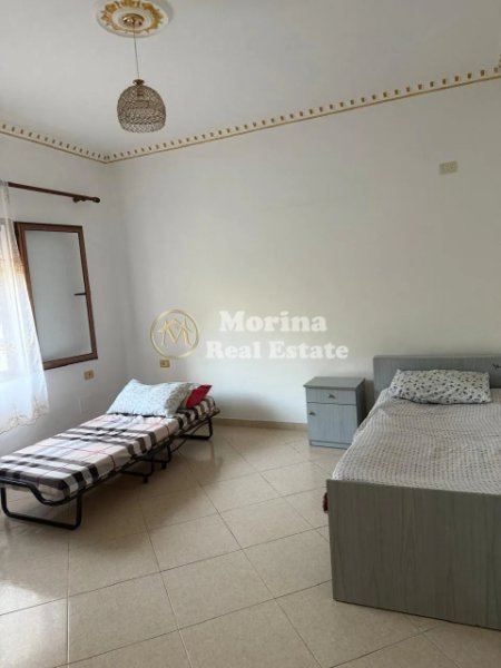 Tirane, jepet me qera apartament 2+1 Kati 1, 120 m² 300 € (Laprake)