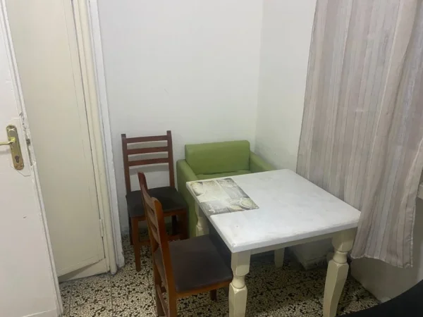 Tirane, jepet me qera apartament 2+1 Kati 2, 