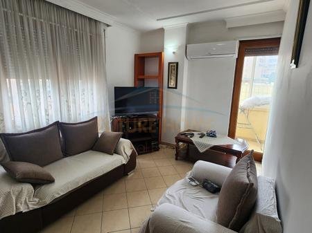 Tirane, jepet me qera apartament 1+1 Kati 6, 60 m² 500 € 