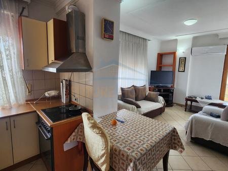 Tirane, jepet me qera apartament 1+1 Kati 6, 60 m² 500 € 