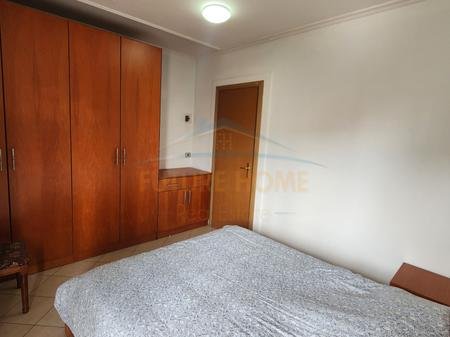Tirane, jepet me qera apartament 1+1 Kati 6, 60 m² 500 € 