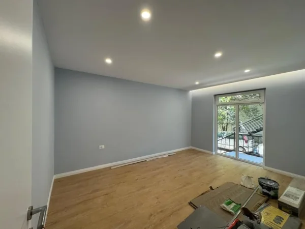 Tirane, shitet apartament 1+1+Aneks Kati 1, 78 m² 179.000 € (Stacioni i fundit i Tiranes se Re, perball Kompleks Delijorgjit.)