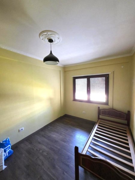 Tirane, SHITET SUPER APARTAMENT 3+1 PRANË KOPSHTIT BOTANIK, TIRANË Kati 2, 124 m² 245.000 € ( SHITET SUPER APARTAMENT 3+1 PRANË KOPSHTIT BOTANIK, TIRANË)