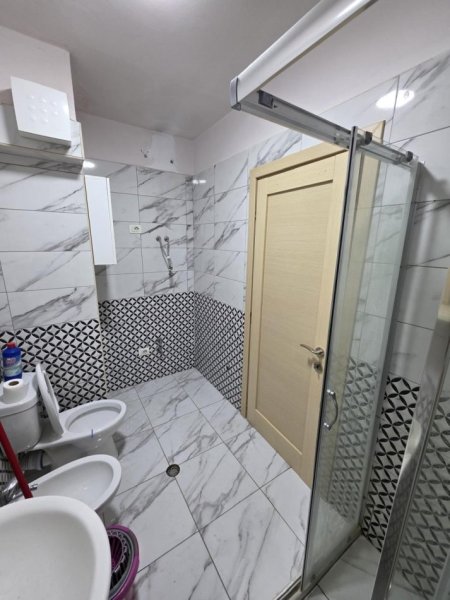 Tirane, SHITET SUPER APARTAMENT 3+1 PRANË KOPSHTIT BOTANIK, TIRANË Kati 2, 124 m² 245.000 € ( SHITET SUPER APARTAMENT 3+1 PRANË KOPSHTIT BOTANIK, TIRANË)
