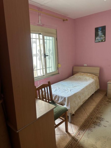 Durres, shitet apartament 2+1+Ballkon Kati 2, 100 m² (Vila e Zogut)