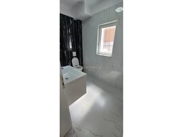 Tirane, shitet apartament 1+1 , 5 m² 110.000 € (Rruga Muhamed Gjollesha)