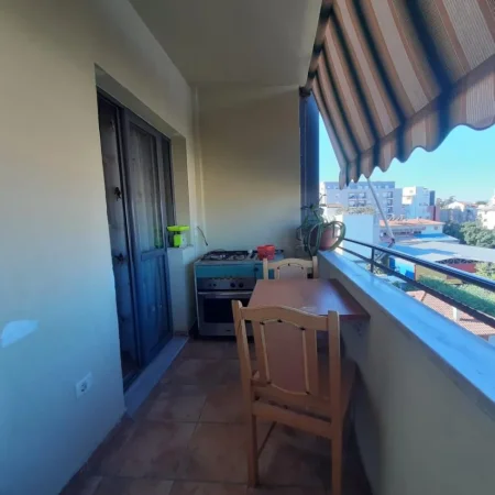 SHITET APARTAMENT 3+1+2  PRANE RRUGES SE DIBRES   150.000 €