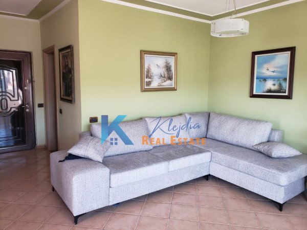 Tirane, jap me qera apartament 2+1+Aneks+Ballkon Kati 9, 105 m² 650€ (Komuna e Parisit, afer Pasticeri Nefeli)