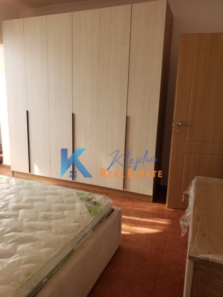Tirane, jap me qera apartament 2+1+Aneks+Ballkon Kati 9, 105 m² 650€ (Komuna e Parisit, afer Pasticeri Nefeli)