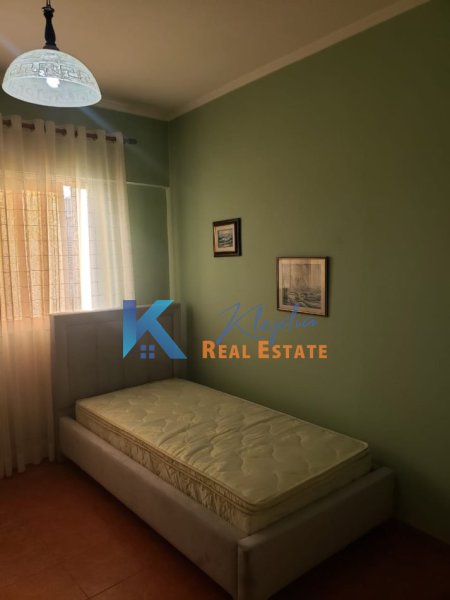 Tirane, jap me qera apartament 2+1+Aneks+Ballkon Kati 9, 105 m² 650€ (Komuna e Parisit, afer Pasticeri Nefeli)