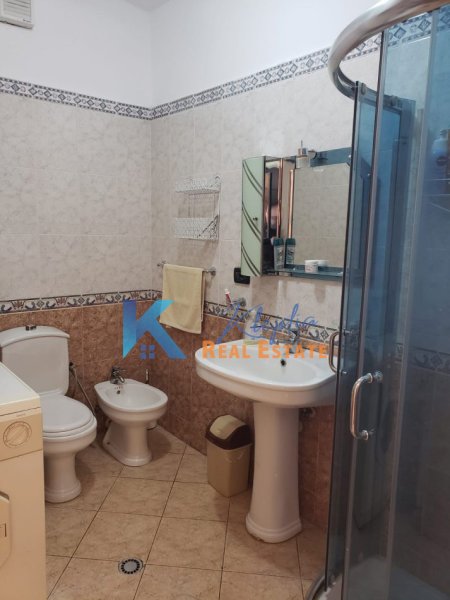 Tirane, jap me qera apartament 2+1+Aneks+Ballkon Kati 9, 105 m² 650€ (Komuna e Parisit, afer Pasticeri Nefeli)