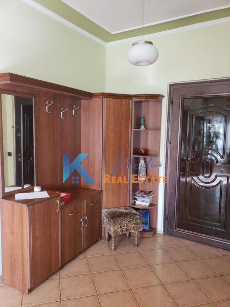 Tirane, jap me qera apartament 2+1+Aneks+Ballkon Kati 9, 105 m² 650€ (Komuna e Parisit, afer Pasticeri Nefeli)
