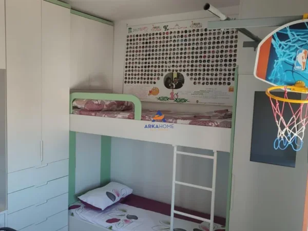 Tirane, jepet me qera apartament 2+1+Ballkon Kati 3, 73 m² 600 € (ISH UZINA DINAMO)
