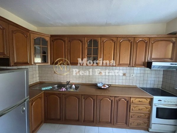 Tirane, jepet me qera apartament 1+1 Kati 3, 60 m² 400 € (Parku i Autobuzave)