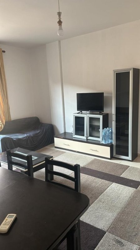 Shqiperi, jepet me qera apartament 1+1 Kati 1, 500 € (Selvia , Rruga e Dibres)