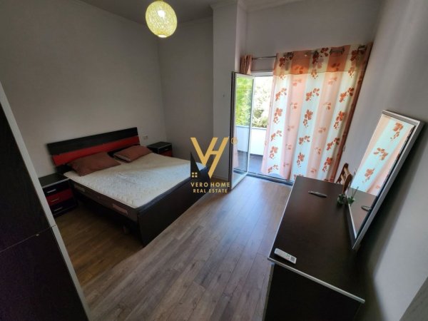 Tirane, jepet me qera apartament 2+1+Ballkon Kati 1, 100 m² 850 € (RRUGA PETI, PRANE HOTEL SOKRATI)