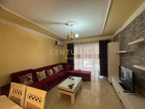 Tirane, jepet me qera apartament 1+1 Kati 6, 61 m² 450 € (Rruga Fuat Toptani)