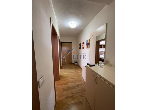 Tirane, jepet me qera apartament 1+1+Ballkon Kati 4, 65 m² 550 € 