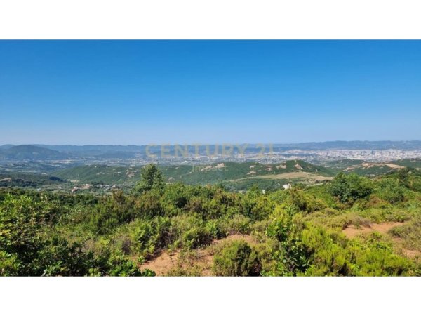 Tirane, shes toke , 8.880 m² 710.400 € (Dajt)