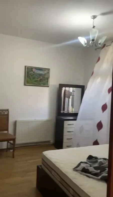 Tirane, jepet me qera shtepi 2+1 Kati 1, 85 m² 500 € (Xhamia Don Bosko)