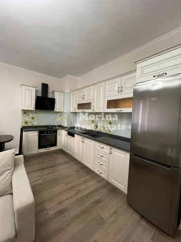 Tirane, jepet me qera apartament 2+1 Kati 2, 90 m² 450 € (Fresku)