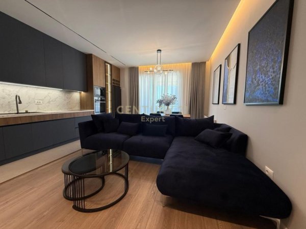 Tirane, jepet me qera apartament 2+1 Kati 6, 101 m² 1.500 € (Rruga e Barrikadave)