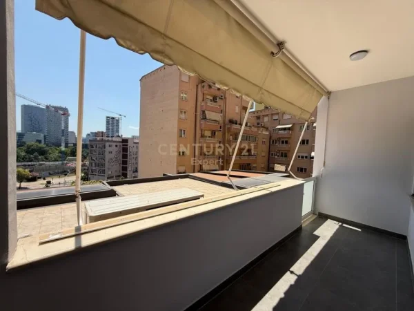 Tirane, jepet me qera apartament 2+1 Kati 6, 101 m² 1.500 € (Rruga e Barrikadave)