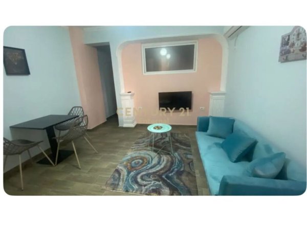 Tirane, jepet me qera apartament 1+1 Kati 2, 48 m² 410 € (Vilat Gjermane)