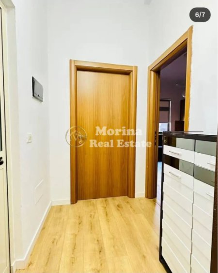 Tirane, jepet me qera apartament 1+1 Kati 1, 60 m² 650 € (Barrikada)