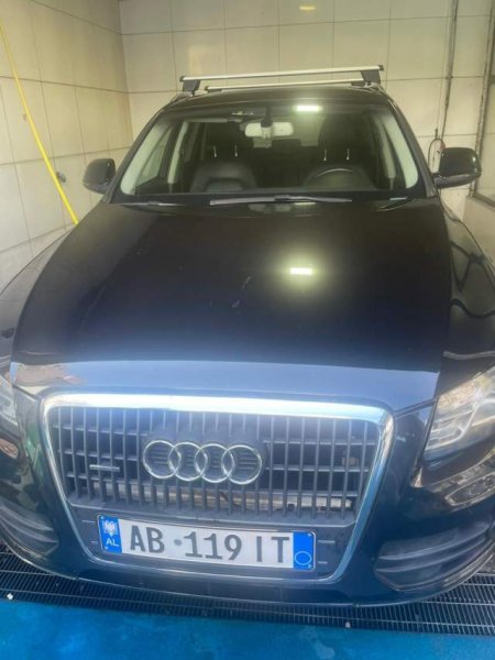 Tirane, shes makine Audi Audi Q5 Viti 2012, 12.500 Euro