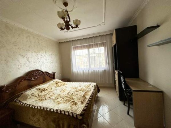 Tirane, jepet me qera apartament 1+1+A Kati 5, 67 m² 350 Euro (Rruga "Bardhyl")