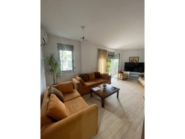 Tirane, jepet me qera apartament 2+1+BLK Kati 3, 110 m² 420 Euro