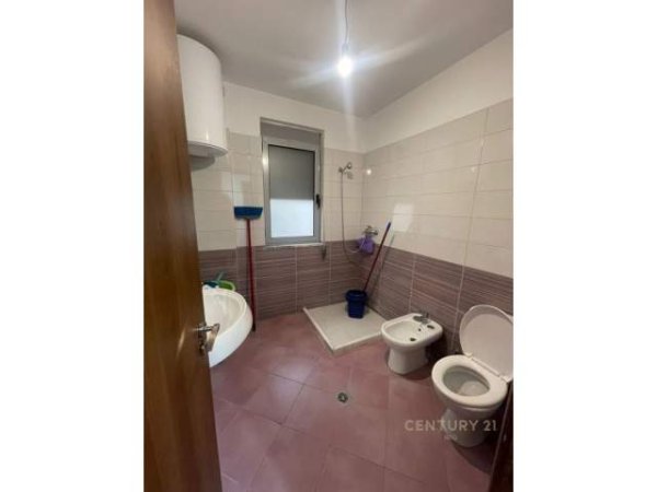 Tirane, jepet me qera apartament 2+1+BLK Kati 3, 110 m² 420 Euro (Liqeni i Thate)