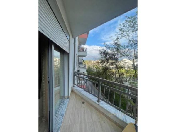 Tirane, jepet me qera apartament 2+1 Kati 3, 110 m² 420 Euro