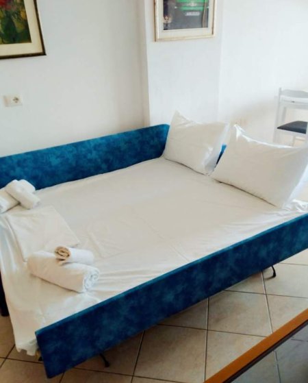 Vlore, jepet me qera apartament ne plazh Kati 8, 54 m² 50 Euro (Pelivan Leskaj)