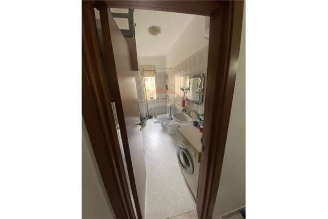 Tirane, shitet apartament 1+1 Kati 3, 70 m² 119.900 Euro (Myslym Shyri)
