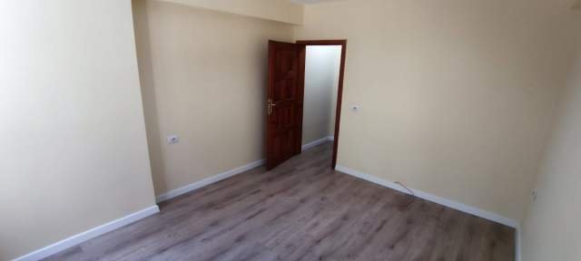 Tirane, jepet me qera apartament 1+1 Kati 2, 30 m² 290 Euro (Bulevardi Gjergj Fishta)
