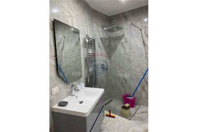 Tirane, shitet apartament 2+1 Kati 5, 89 m² 147.000 Euro (Rruga e Kavajes)