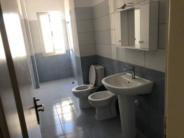 Tirane, jepet me qera 1+1+BLK Kati 5, 29.000 Leke