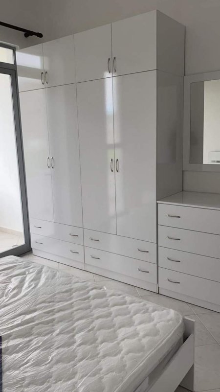 Tirane, jepet me qera apartament 1+1+A+BLK Kati 2, 70 m² 30.000 Leke (SOKRAT MIHO)