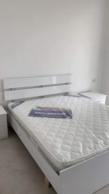 Tirane, jepet me qera apartament 1+1+A+BLK Kati 2, 70 m² 30.000 Leke (SOKRAT MIHO)