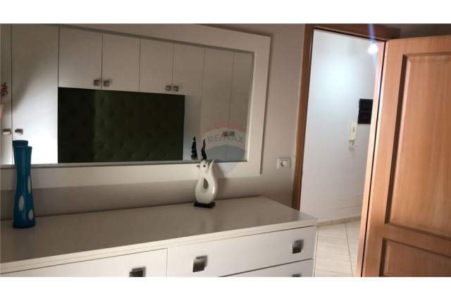 Vlore, jepet me qera garsonier 1+1 50 m² 300 Euro (Lungomare)