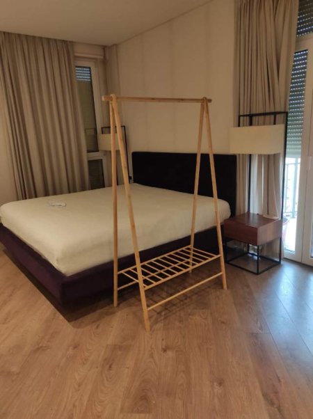 Tirane, jepet me qera apartament 2+1+BLK Kati 8, 100 m² 800 Euro