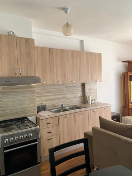 Tirane, jepet me qera apartament 1+1+BLK Kati 4, 70 m² 40.000 Leke (rruga Egnatia)