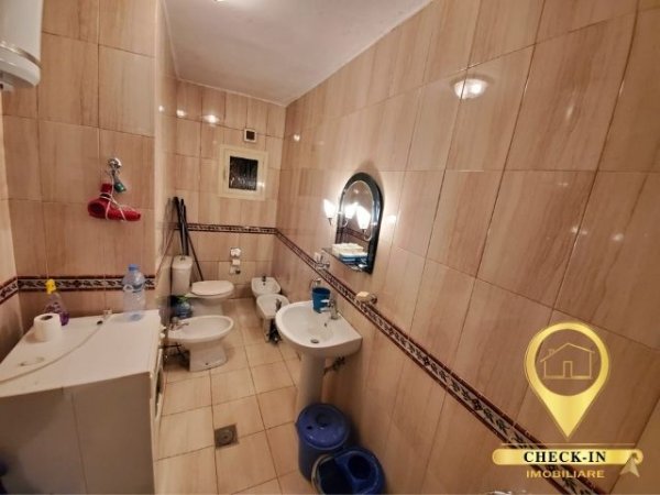 Tirane, jepet me qera apartament 2+1+A+BLK Kati 9, 85 m² 490 Euro (Komuna e Parisit)